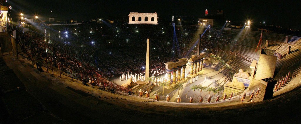 arena-immagini-slide-2011-Aida1913-Foto-Ennevi-04_2-jpg_2560x1057