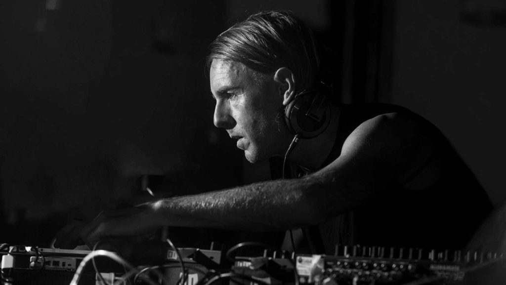 Richie-Hawtin2_1880_1060_50gray